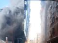 福建晋江一厂房突发大火致8人死亡 现场火势凶猛浓烟中传出呼救声