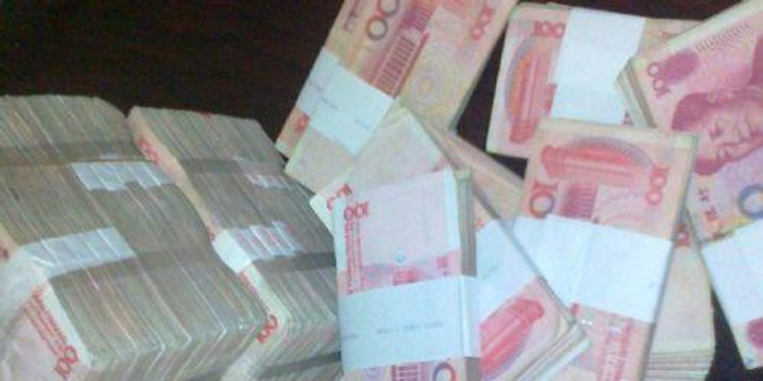 男子取钱后余额变多怀疑被害_手机新浪网