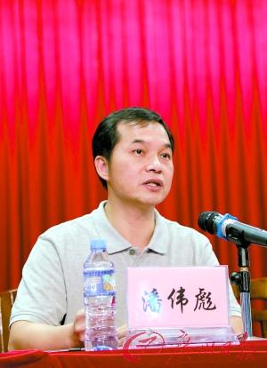 潘伟彪以东华医院院长身份正式亮相。