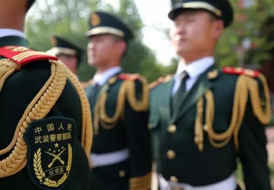 武警国旗护卫队臂章