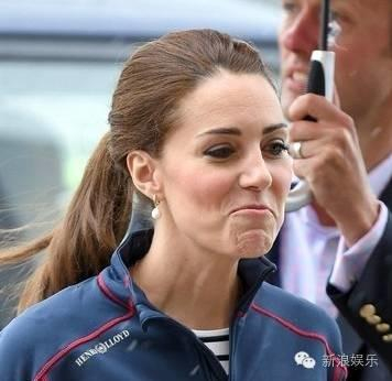 王妃真是没有什么女神的架子，时时刻刻都是一副用生命在贡献表情包的样子，堪称行走的表情包