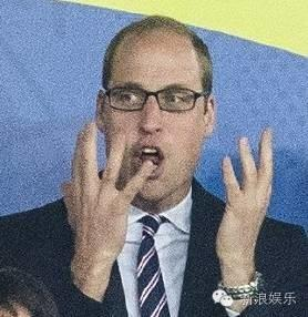 还有一个嘴巴可以拿奥斯卡以及抬头纹十分抢戏的妈妈