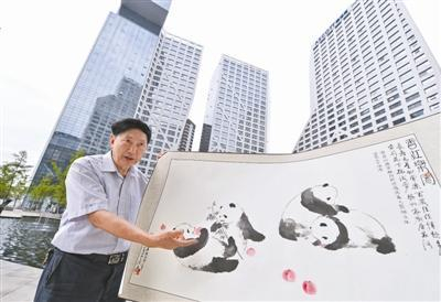 谭楷赠送给佳佳的画作 摄影记者 陶轲