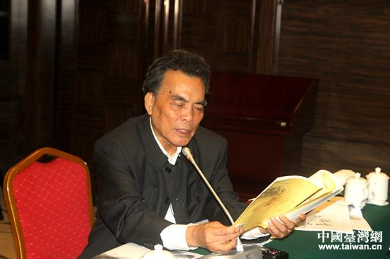 　　继红军之后，唯一完全按长征原路、同样用时368个日夜走完两万五千里的记者罗开富接受记者采访。（中国台湾网 李杰 摄）