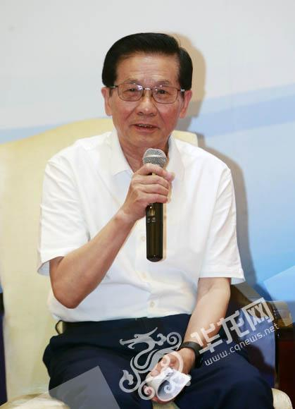 十一届全国人大财经委员会副主任委员、国家统计局原副局长贺铿。 首席记者 李文科 摄