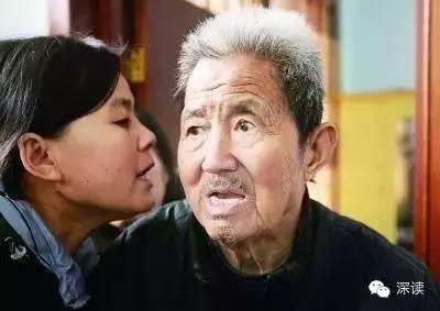 郭建民在世时，与多年患病的他交流，每一句都需先经小女儿转述