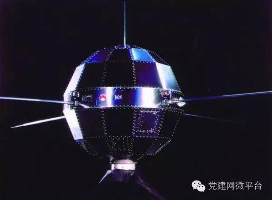 “东方红1号”卫星模型
