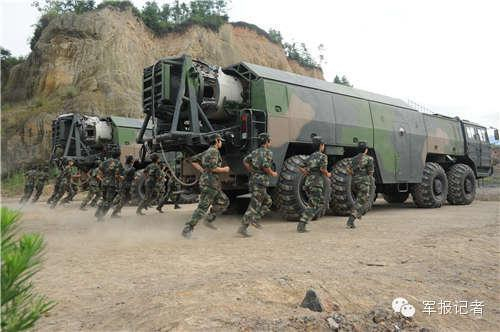 △2014年4月3日，我军首个女子导弹发射连正式列入第二炮兵战斗部队作战实力。