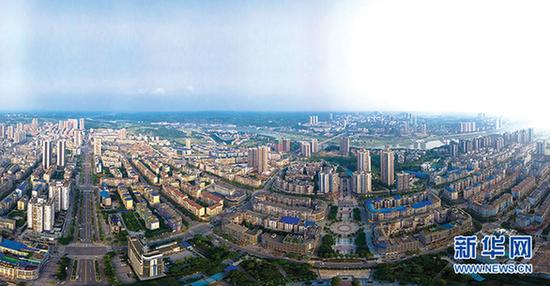重庆经济高速增长中所独有的“潼南现象” 新华网发 （甘红兵摄）