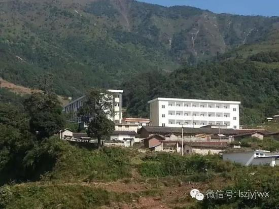 今天的普格委洛村小（摄于2016年）