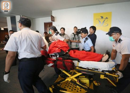 有保安受伤被送医