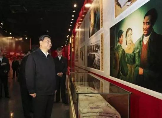 习近平参观焦裕禄同志纪念馆