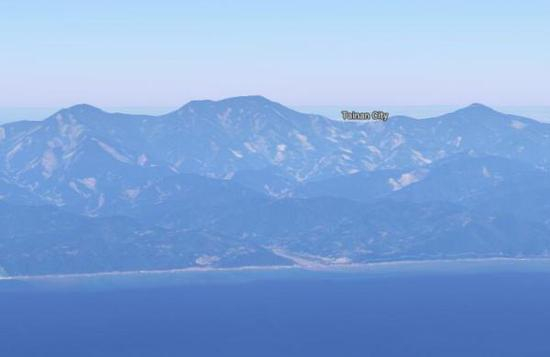 利用地图软件模拟生成的在台湾以东洋面远眺南大武山的画面