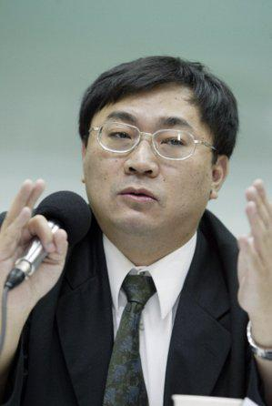  台北大学教授陈慈阳。（图片来源：台湾《联合报》）