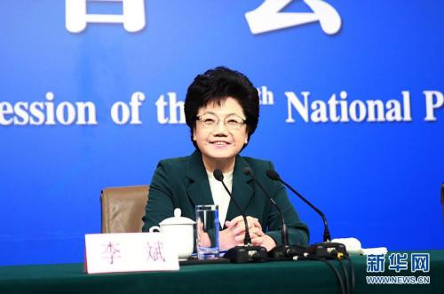 3月11日，十二届全国人大五次会议新闻中心举行记者会，邀请国家卫生计生委主任李斌、副主任王培安和副主任、国务院医改办主任王贺胜就“‘十三五’开局之年卫生计生改革发展”的相关问题回答中外记者的提问。图为国家卫生计生委主任李斌。新华网/中国政府网&nbsp;翟子赫摄&nbsp;图片来源：新华网&nbsp;