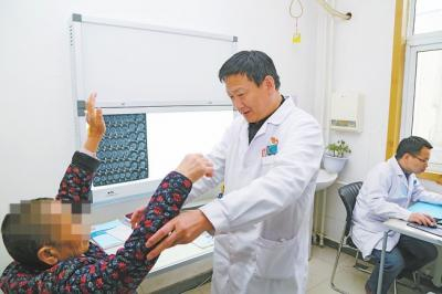 　　术后，张大娘的右胳膊也能抬高了，恢复得很好。