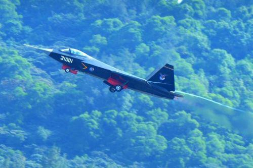 　　2014年11月11日，“鹘鹰”首次参加珠海航展