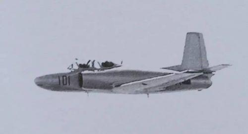 　　1958年7月26日，歼教1首飞成功