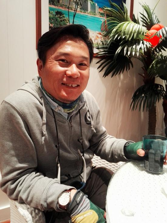 　　与红星新闻记者交谈时，郭利表情轻松