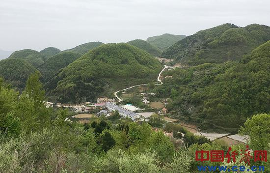 俯瞰坎子山村