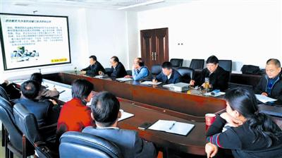 2017年2月中旬，山西省纪委、监委办案人员集中学习研讨《山西省纪委监委机关执纪监督监察工作制度》。 陈文林摄