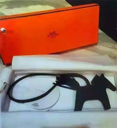 　　爱马仕包包挂饰