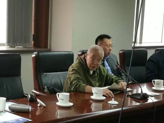 ▲工作会议中的刘先林。（图片来源：中国测绘科学研究院）