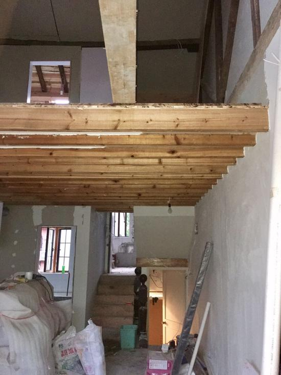 保护建筑内搭建的四层。