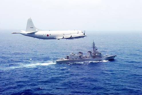 日本巡逻机在亚丁湾海域执行监控任务（图片来源：新华网）