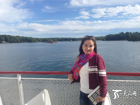 布玛丽亚木·买买提曾在美国学习一年。