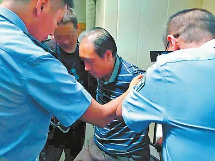 ▲高承勇被抓现场 图据网络