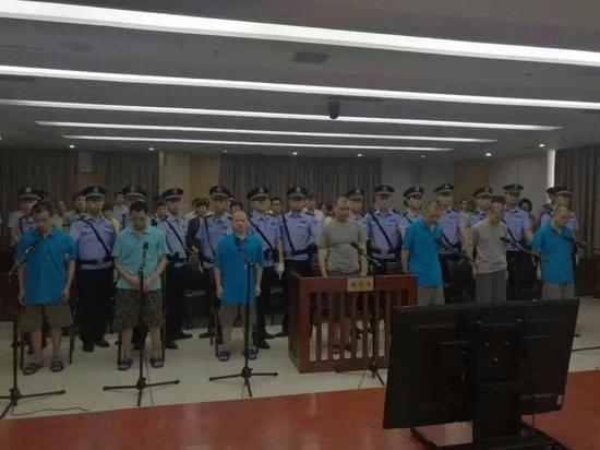 （庭审现场&nbsp;图片转自人民日报微信公号）