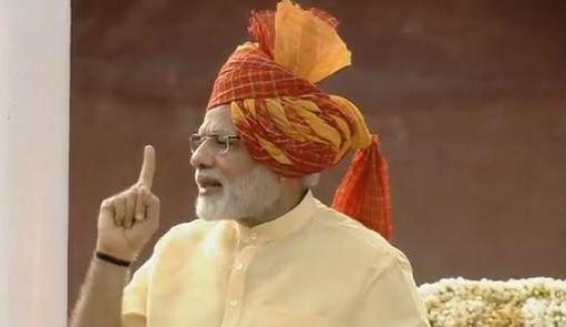 印度总理莫迪15日在新德里庆祝印度独立70周年活动上发表讲话。