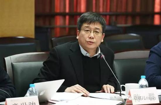 陈群，男，1964年4月生，汉族，江苏宜兴人，民盟，1991年8月参加工作，研究生，理学博士，研究员。