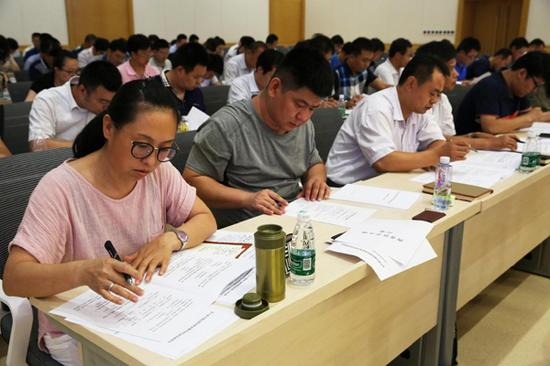 　　天津市纪委认真贯彻落实《监督执纪工作规则（试行）》，组织纪律审查入库人才综合业务选拔考试，推动纪律审查人才库建设