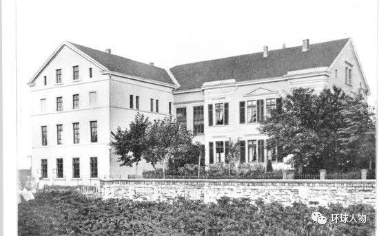 1868 年，贝塔斯曼印刷与出版公司