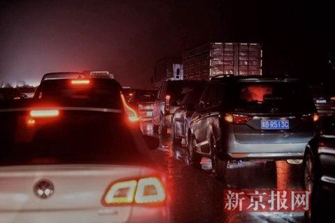 京开高速进京方向出现拥堵。