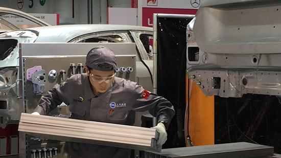 杨山巍在比赛中。澎湃新闻记者 忻勤 桑文浩 图