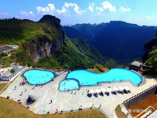 朱砂古镇悬崖泳池