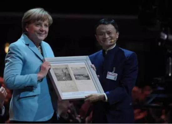 德国总理默克尔与中国企业家马云（资料图）
