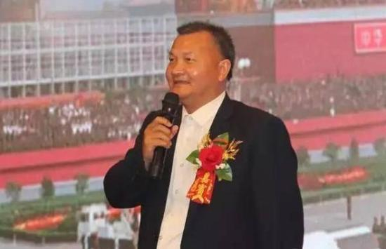 2017年5月，“上官凤笠”出席“水依生”相关活动。