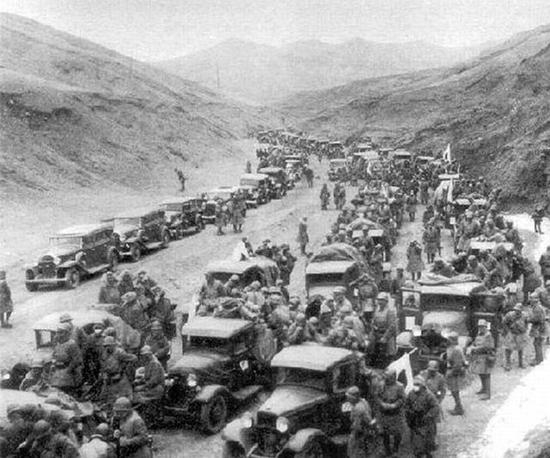 最早的三单位制师团、关东军第二十六师团主力侵入晋北。