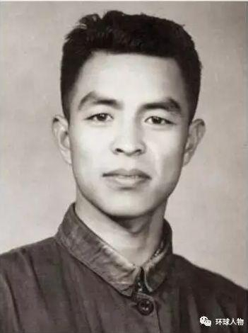  △青年时期的褚时健