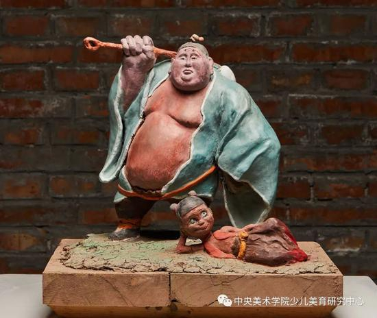 U18-左增杰-《太乙真人》-18岁-泥、稻草、棉花等综合材料