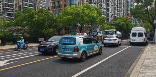 （街头车流初步恢复）