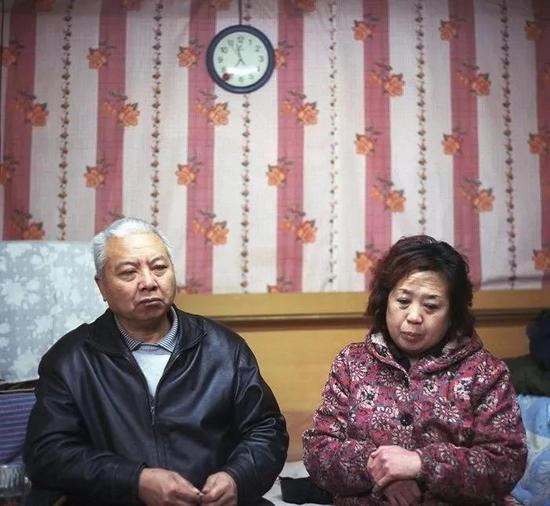  李朝东鲍宝琴夫妇    