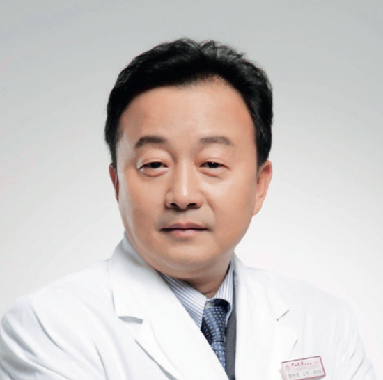 管向东