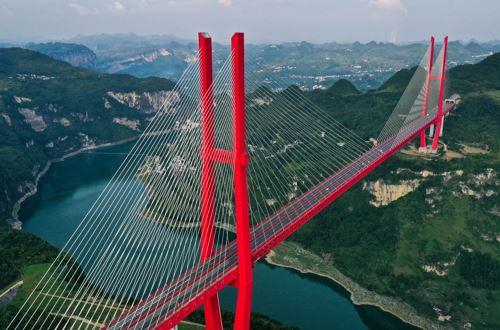  两份文件的审议通过，标志着贵州将从投资端、融资端同步管控地方债。-新华社