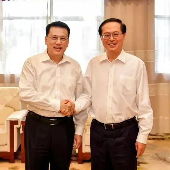  △袁家军（左）和浙江省委原书记车俊（右）