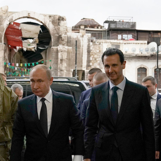  2020年1月7日，俄罗斯总统普京抵达叙利亚首都大马士革进行访问，并与叙总统巴沙尔举行会谈。这是2011年叙利亚危机爆发后普京首次访问大马士革。 新华社发